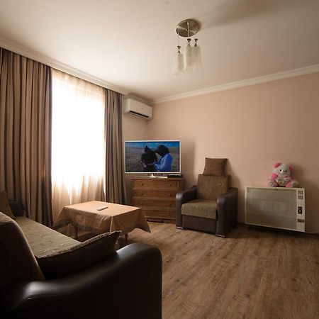 Angisa Apartment Batumi Exterior foto